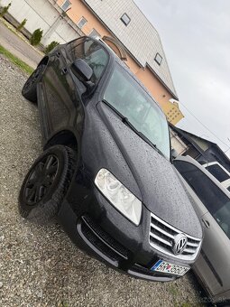 Volkwagen Touareg 3,0 TDi - 2