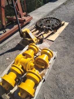 rolne pre buldozér T130/T170 - 2