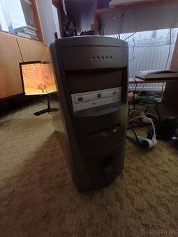 Predam stary pocitac philips - 2