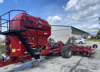 Sejací stroj s technológiou Strip-till SUMO DTS 6 - 2