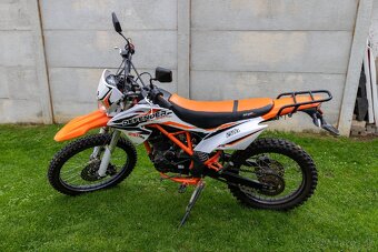 Motorka Defender 250 - 2