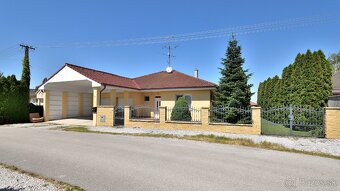 Priestranný 3 izbový dom s dvojgarážou, Kráľovičove Kračany - 2