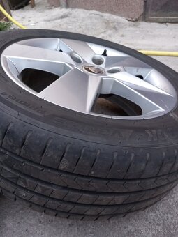 Alu disky a nove pneu r16 skoda - 2