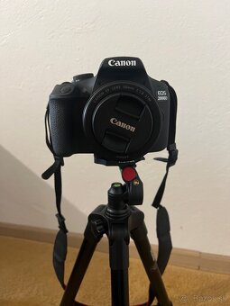 Canon EOS 2000D - 2