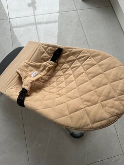 Hojdatko elis design plus hračka na vajíčko - 2