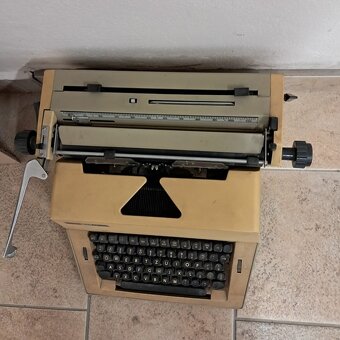 Písací stroj Optima - 2