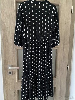 Čierno biele bodkované šaty - 2