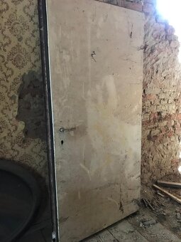 Dvere s kovovou zárubňou 90tky - 2