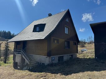 Znížená cena chaty v Oravskej Lesnej 2300 m2 - 2