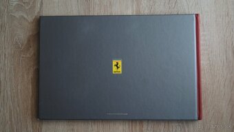 Ferrari kniha (brožúra) - 2