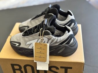 Adidas Yeezy 700 MNVN metal veľ. 36,5 - 2