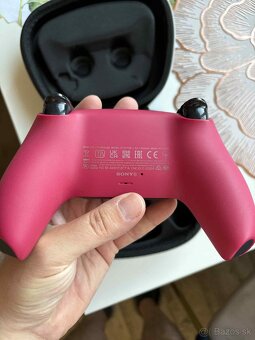 Sony DualSense ovládač - 2