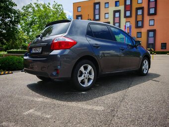 Toyota Auris 1.6 I Valvematic Luna - 2