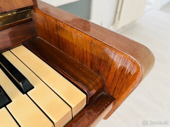 Piano PETROF - 2
