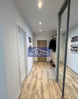PREDAJ, TRANOVSKÉHO, DÚBRAVKA - 3 IZBOVÝ BYT - 2