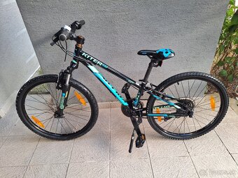 Predám detský bicykel 24kola Kellys čierno modry - 2