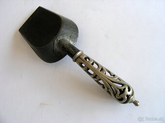 Predám krásny starožitný uhlák s lopatkou - 2