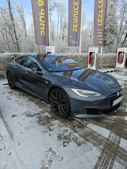 Tesla S - 2