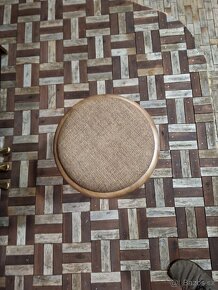 Postrovana stolicka zidlicka ku klaviru - 2