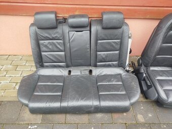 Predám sedačky Audi A4 B7 combi - 2