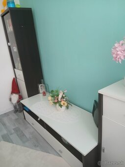 biela obývacia stena - 2