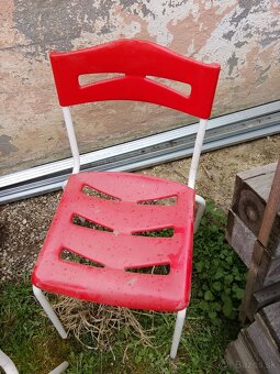 Predam zahradne stolicky - 2