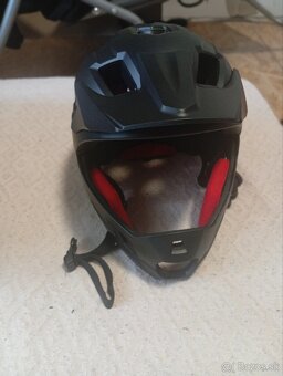 ČISTO NOVÁ PRILBA - 2