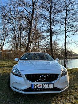 Volvo V40 D2 2.0L 120k Momentum 2017 - 2
