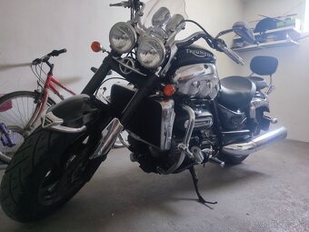 TRIUMPH ROCKET III Roadster - 2