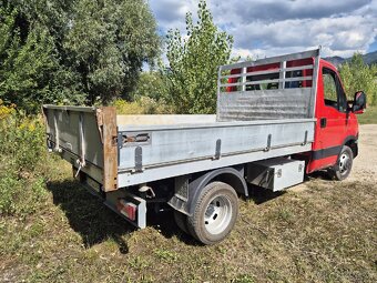 Prenajom pozicovna trojstranny sklapac valnik Iveco Daily - 2