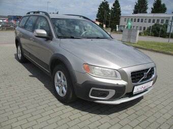 VOLVO XC70 D5 151kw AWD Momentum Kinetic 07/2010 - 2
