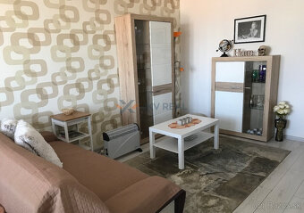 Prenájom 2 izbový byt v NR centre mesta. - 2