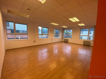 Rekonštruované kancelárske priestory na prenájom - Bratislav - 2