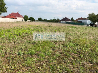 Predám pozemky len 12 km od Nitry - 2