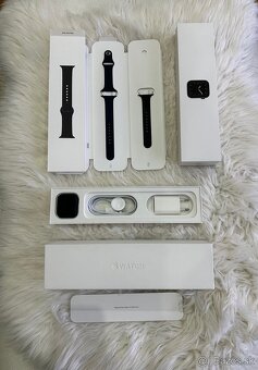 Apple Watch series5 44MM - 2