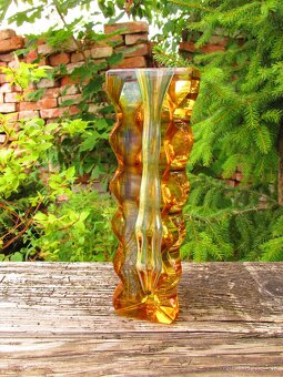 Sklenená váza Oldrich Lipský, Borské sklo - 2