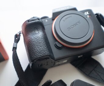 Fotoaparát Sony Alpha A7R III  42,4 Mpx  len TELO - 2