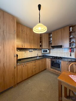 2xwc, 2x loggia, priestranný 4 izbový byt Ťahanovce - 2