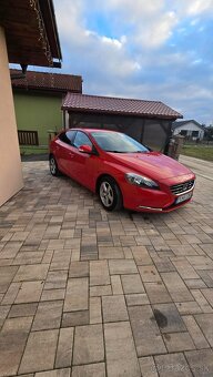 Volvo V40 1.6 Turbo benzín - 2