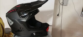 Prilba UFO Echus Carbon čierna - 2
