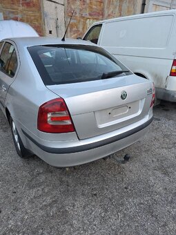 Octavia 2 zadná časť - 2