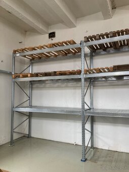 Predám paletový regal - 2