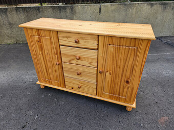 Komoda z masívu - 2
