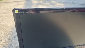 22 palcový LCD monitor LG Flatron E2250T - 2