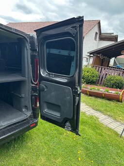 Opel Vivaro Crew Van 1.6 CDTI BiTurbo 125 S&S L2H1 2900 Ba - 2