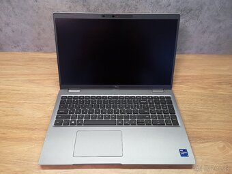 Dell Latitude 5520, nová baterka, Intel i7-1185G, 32GB RAM - 2
