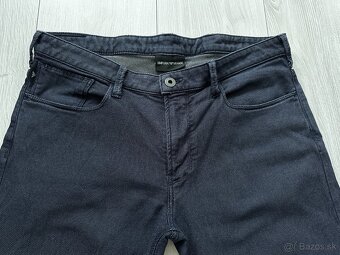 Pánske,kvalitné džínsy EMPORIO ARMANI - veľkosť 31/32 - 2