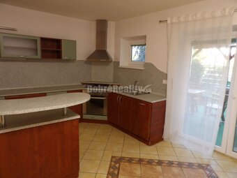 Štýlový rodinný dom na PREDAJ - 2