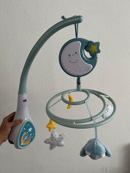 Kolotoč nad postieľku - 2