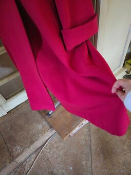 Krasny kabát Giorgio Armani - 2